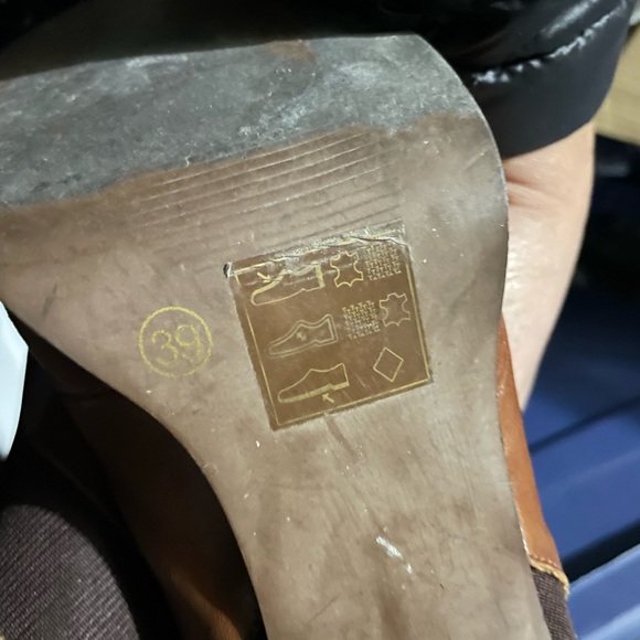 Brown Leather Ankle Boots - Picture 4 of 4